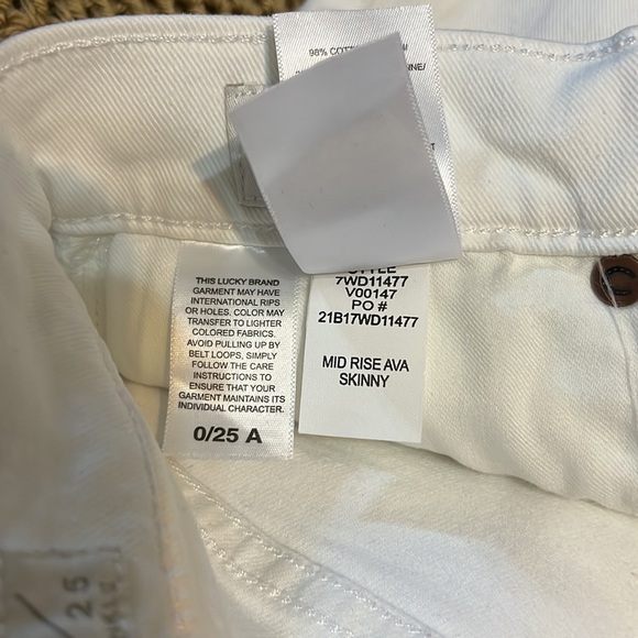Lucky brand Mid Rise Ava Skinny Jean NWT size 0/25 Ankle white color - Picture 8 of 10